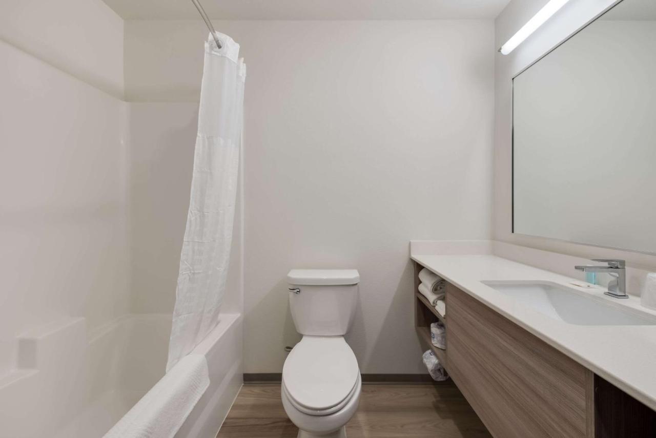 Woodspring Suites Meridian Exteriör bild